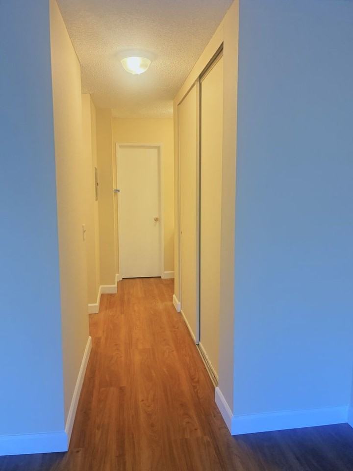 518 E. CYPRESS - Photo 4 of 11