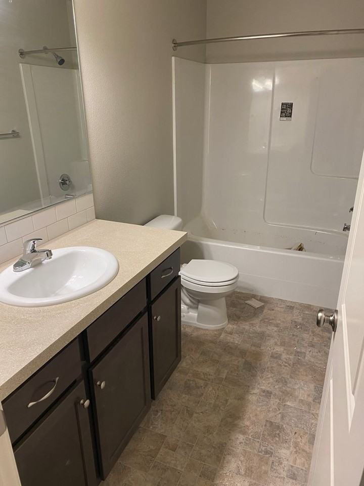 193 Cloverdale Rd #C - Photo 6 of 14