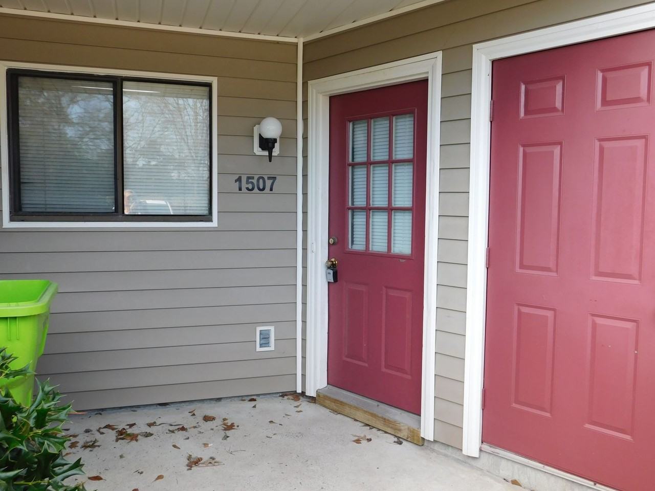 1507 College Way - Photo 2 of 22