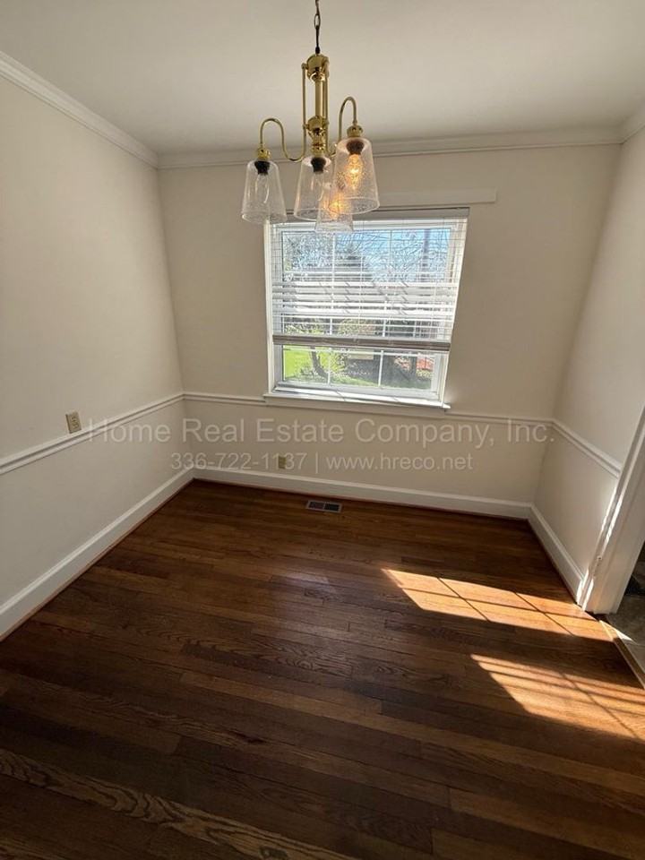 806 N Avalon Rd #D - Photo 3 of 7