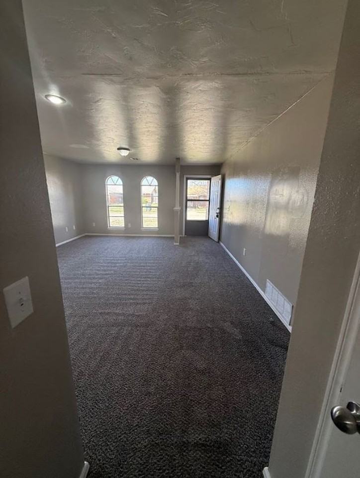 3024 Hillside Dr - Photo 7 of 26