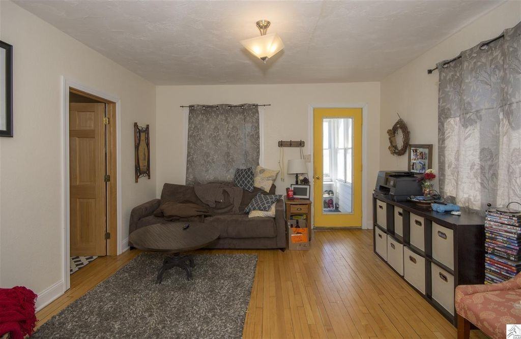 1325 Fern Ave - Photo 7 of 16