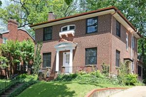 featured image of 418 Carswold Dr