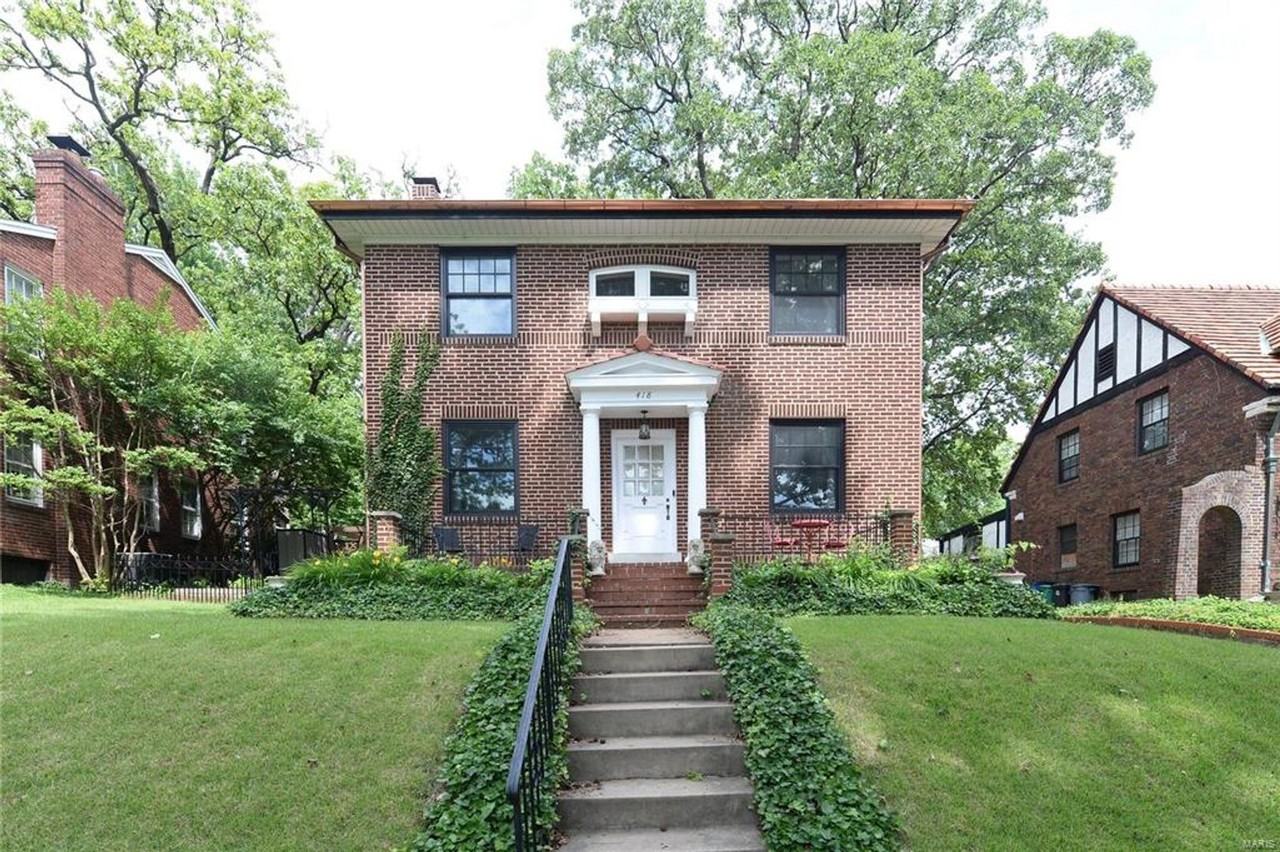 418 Carswold Dr - Photo 2 of 50