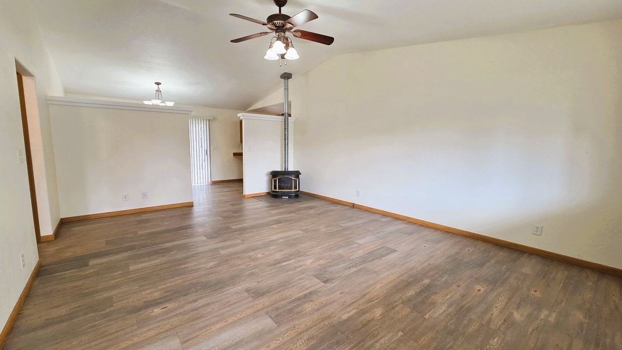 2535 E French Gulch Rd - Photo 2 of 14