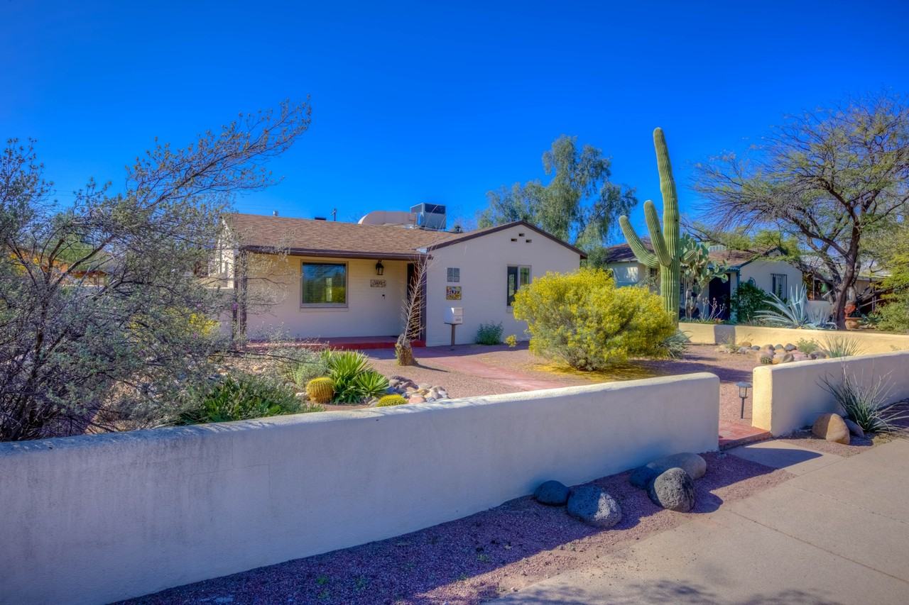 1622 E Edison St #1 - Photo 3 of 50