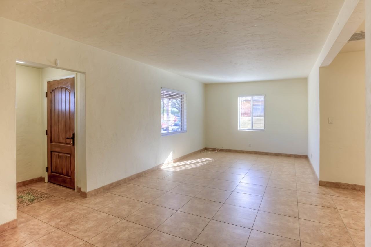 1622 E Edison St #1 - Photo 7 of 50