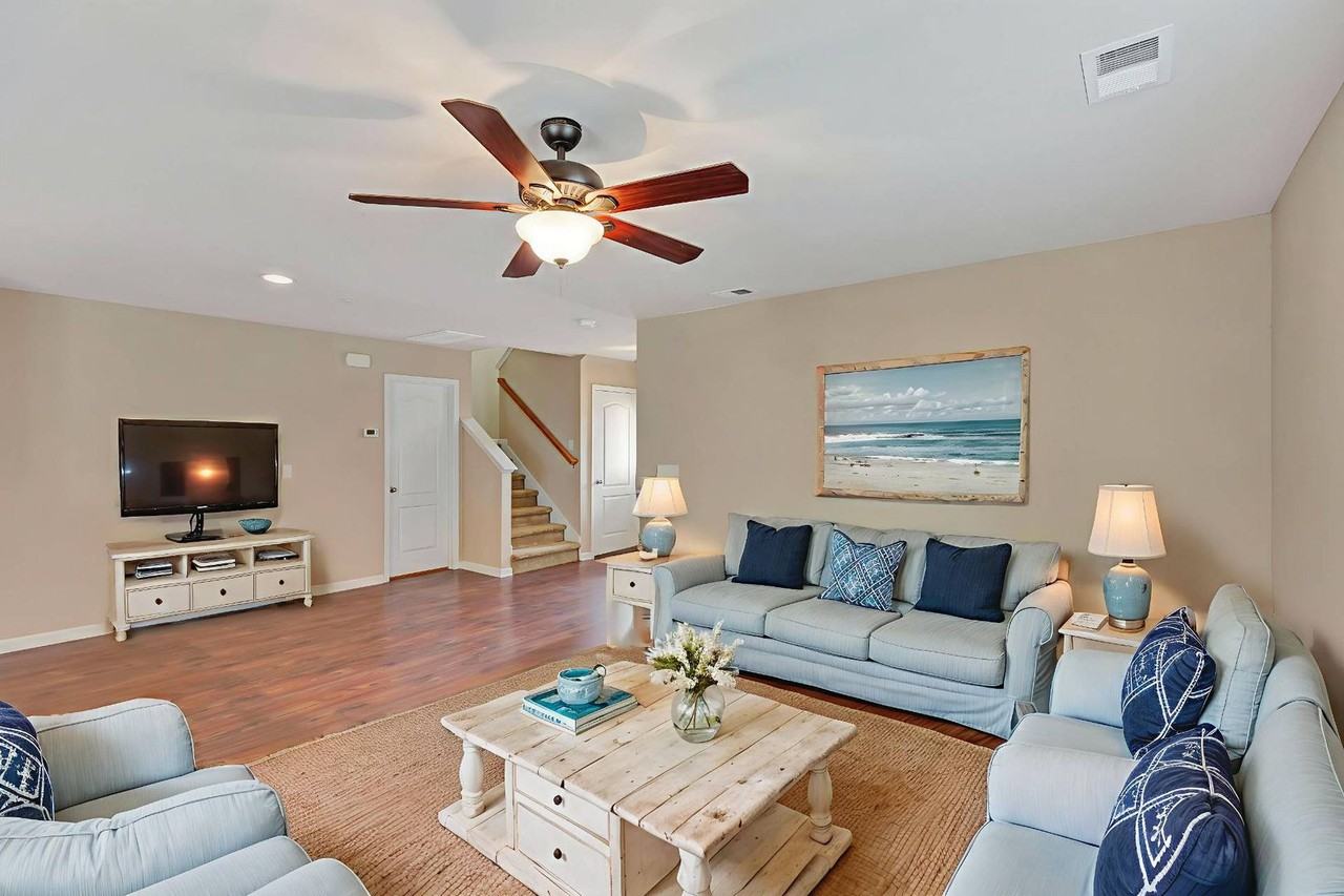 114 Tyger St - Photo 7 of 12