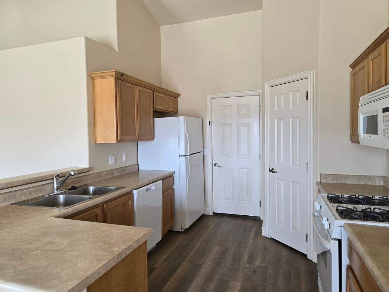 1524 Southern View Dr - Photo 6 of 15