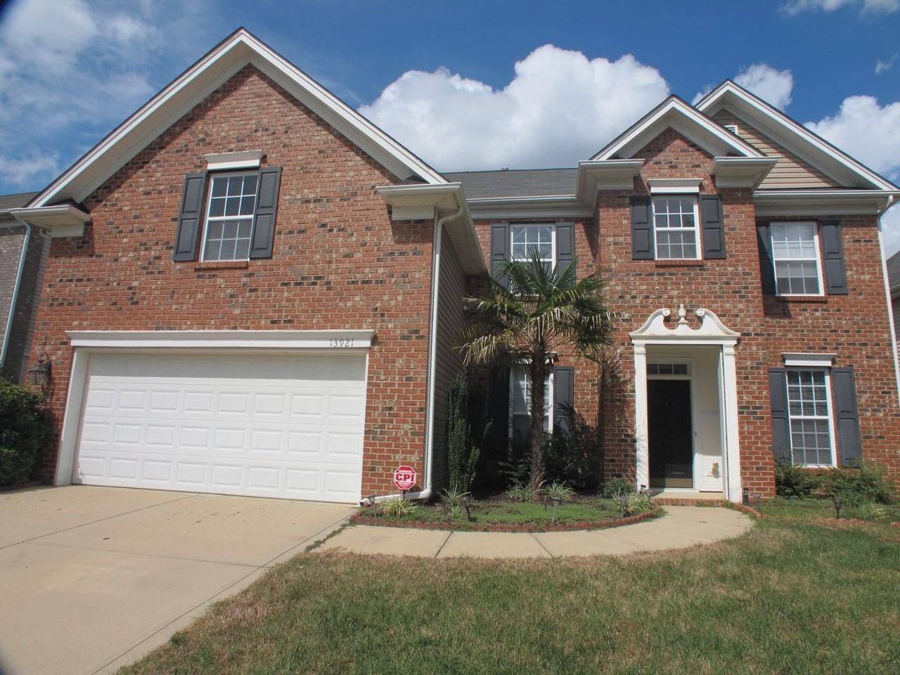 13921 Daltrey Ln - Photo 2 of 26