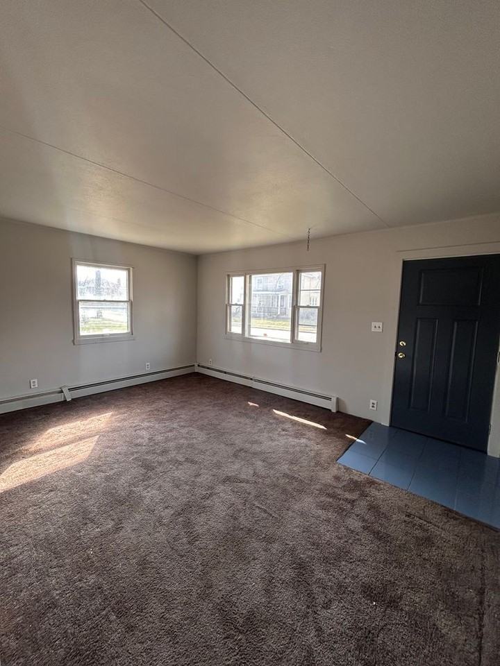 3009 S Harrison St - Photo 2 of 5