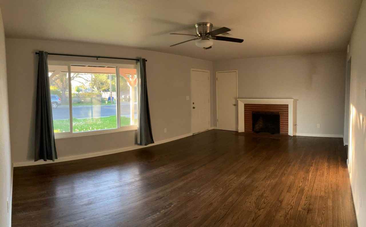 2500 Dana Ln - Photo 2 of 11