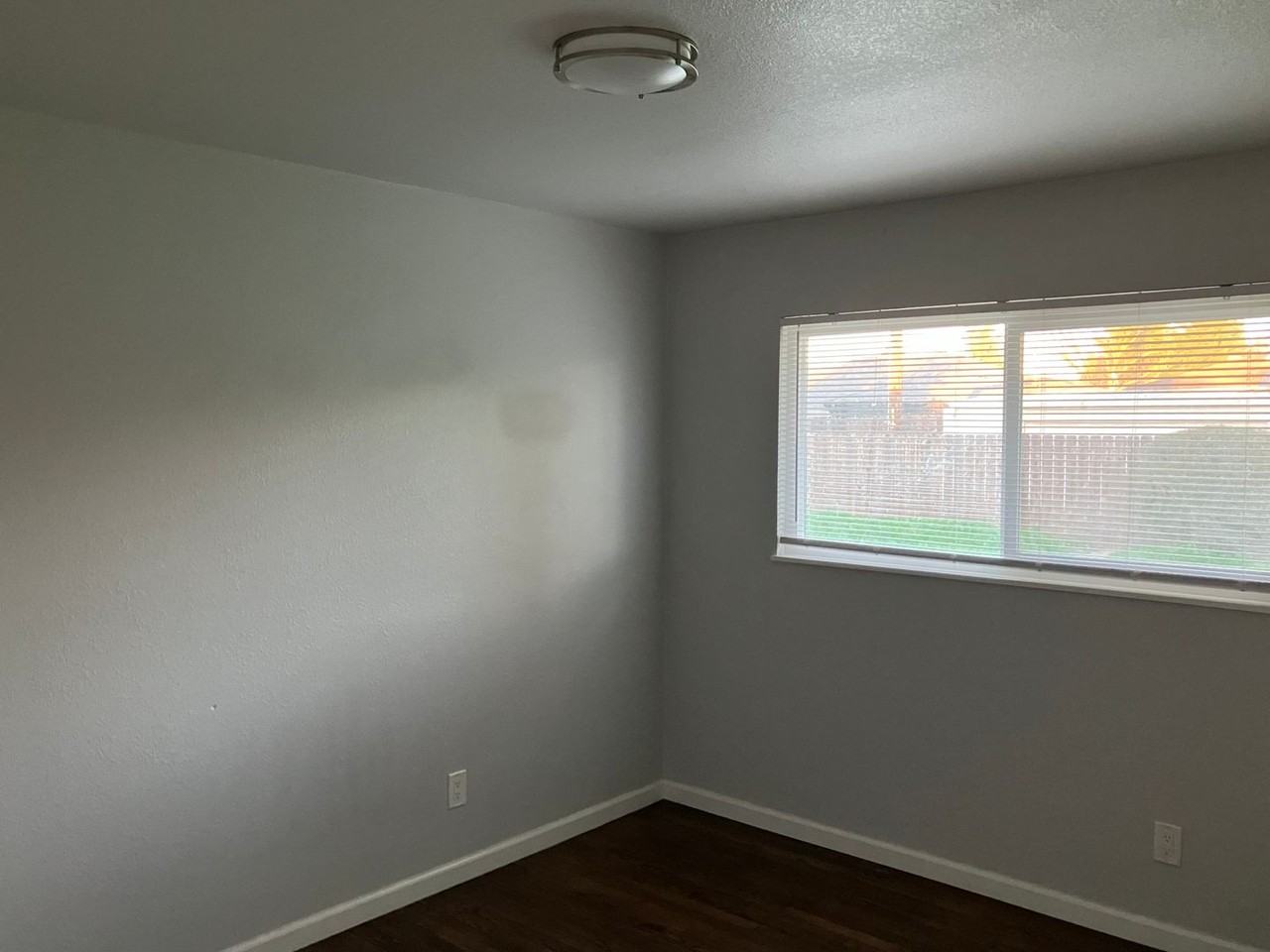 2500 Dana Ln - Photo 7 of 11