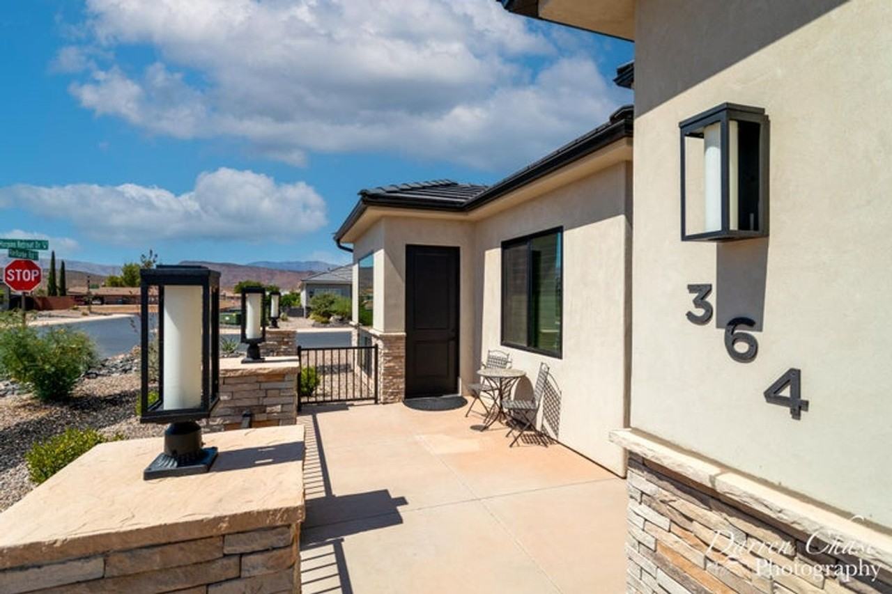 364 W Refuge Rd - Photo 3 of 33