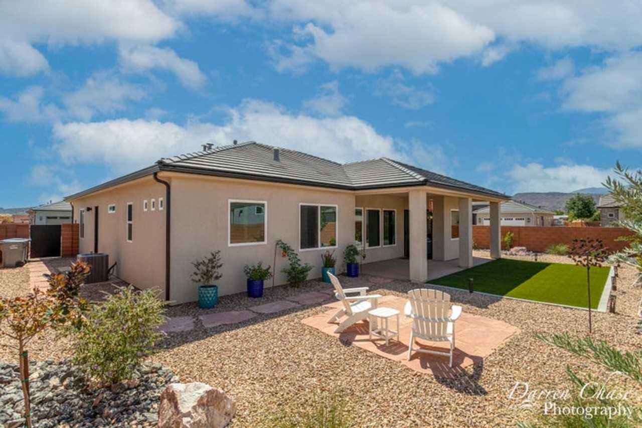 364 W Refuge Rd - Photo 4 of 33