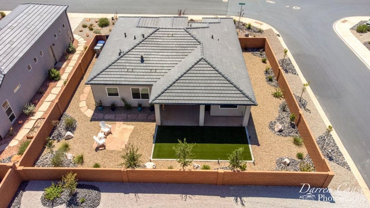 364 W Refuge Rd - Photo 6 of 33