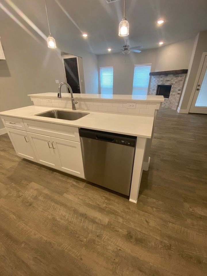 649 The Cottages Dr - Photo 6 of 16