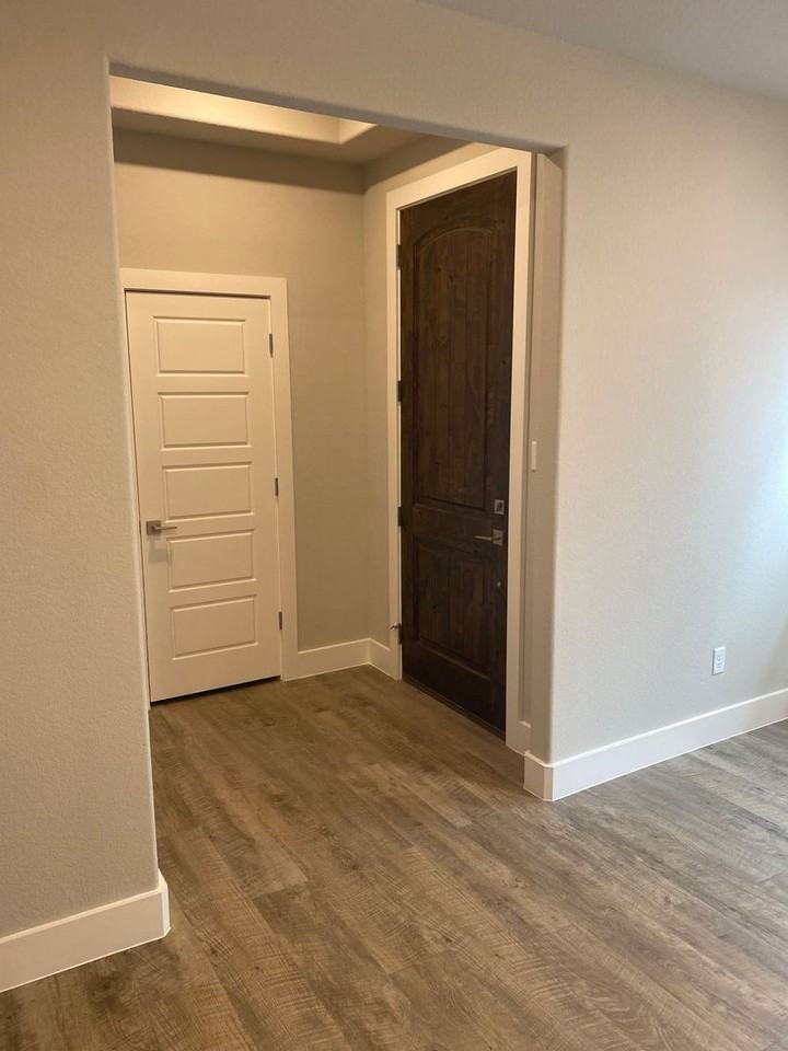 649 The Cottages Dr - Photo 7 of 16