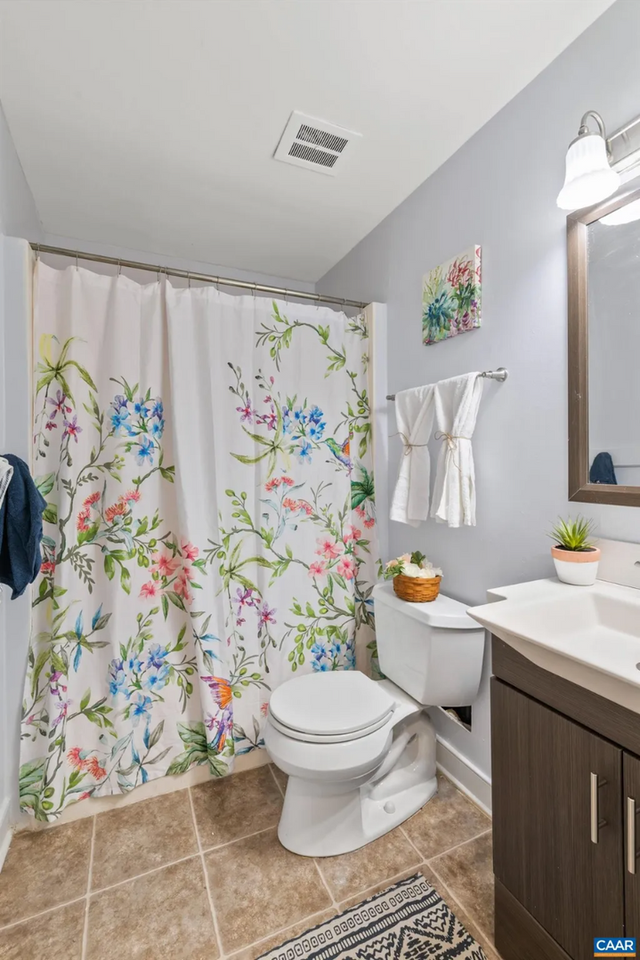 525 Burgoyne Rd #13 - Photo 5 of 8