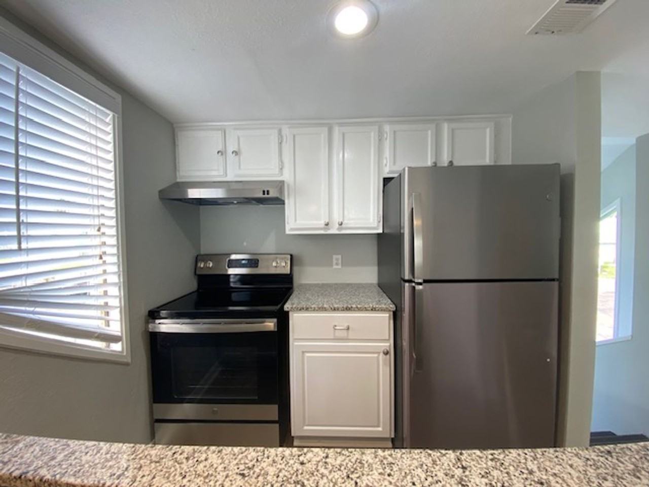 14300 Aloha St - Photo 7 of 29