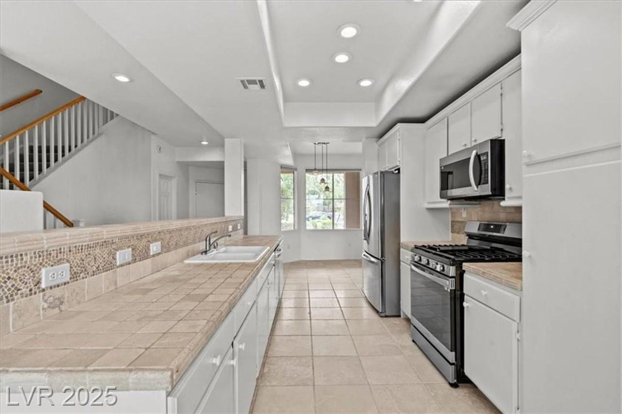 664 Peachy Canyon Cir #103 - Photo 4 of 26