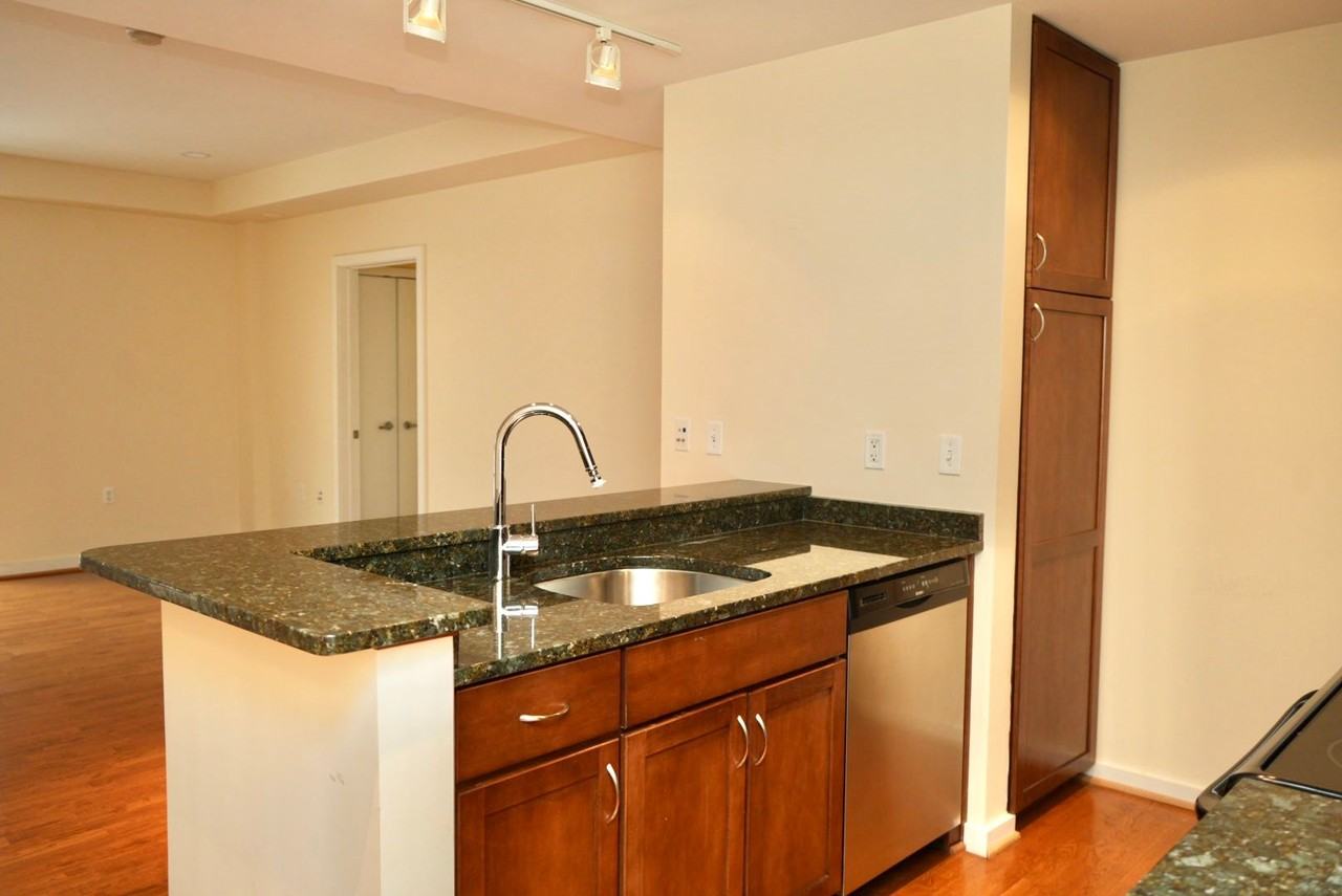 428 Monroe Ln #109 - Photo 3 of 26