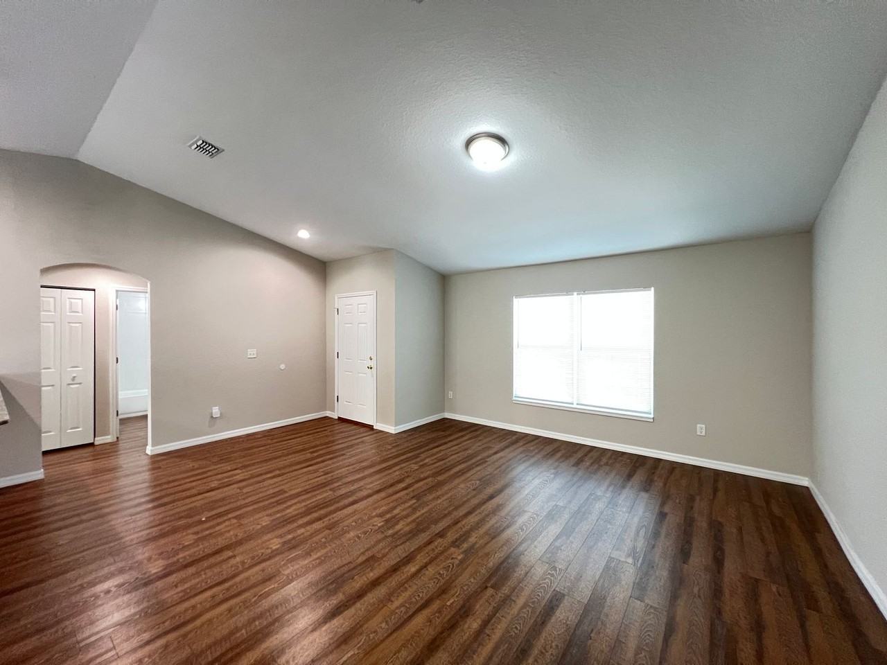 655 Marion Oaks Ln - Photo 6 of 24