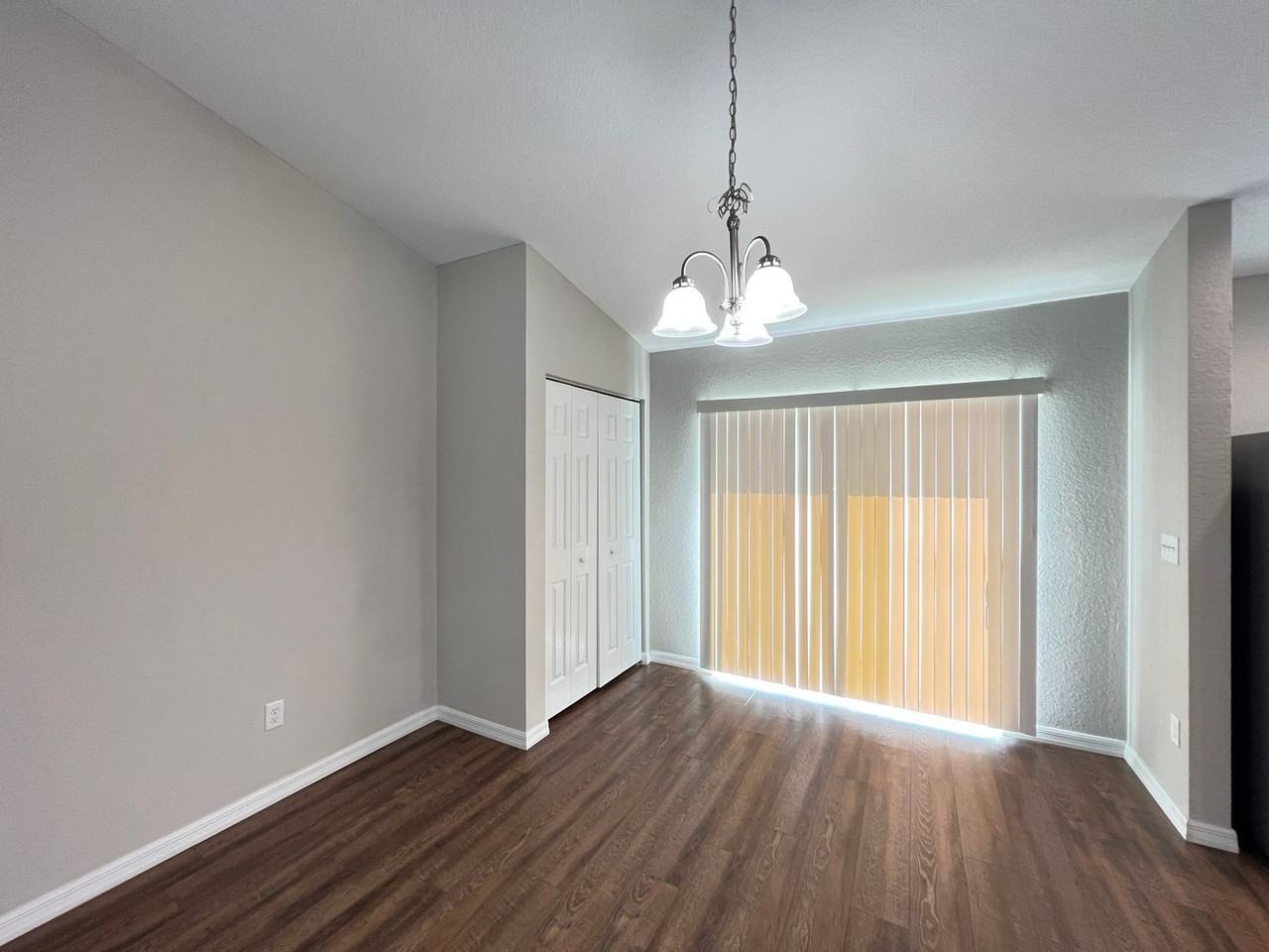 655 Marion Oaks Ln - Photo 7 of 24