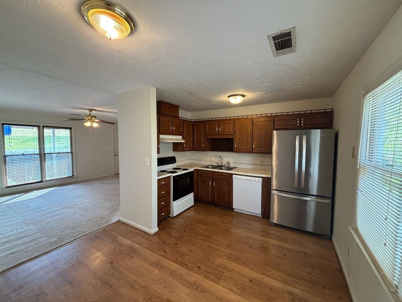 1231 Bunker Hill Rd - Photo 3 of 20