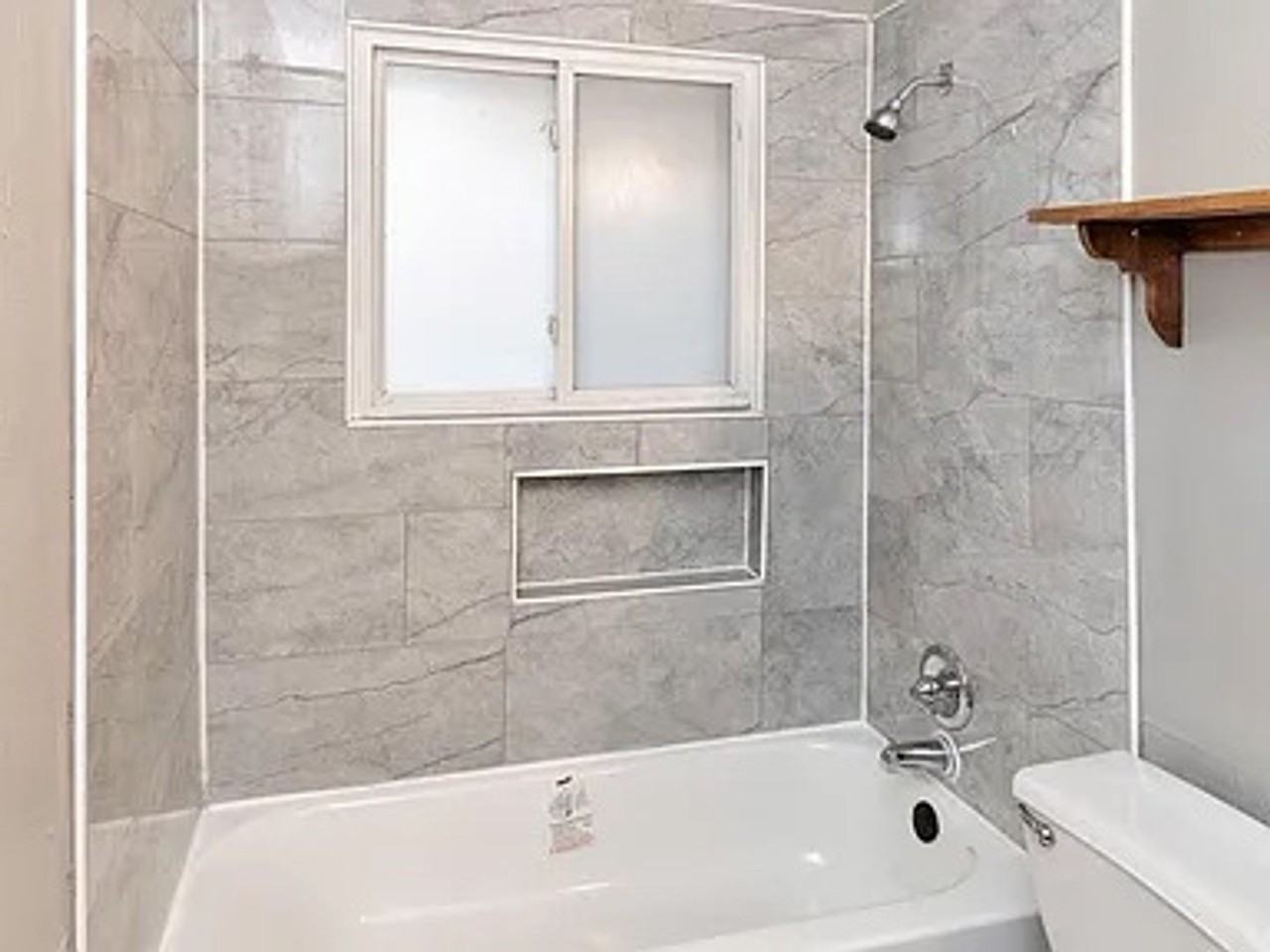 3422 Sw 8th St - Photo 7 of 14