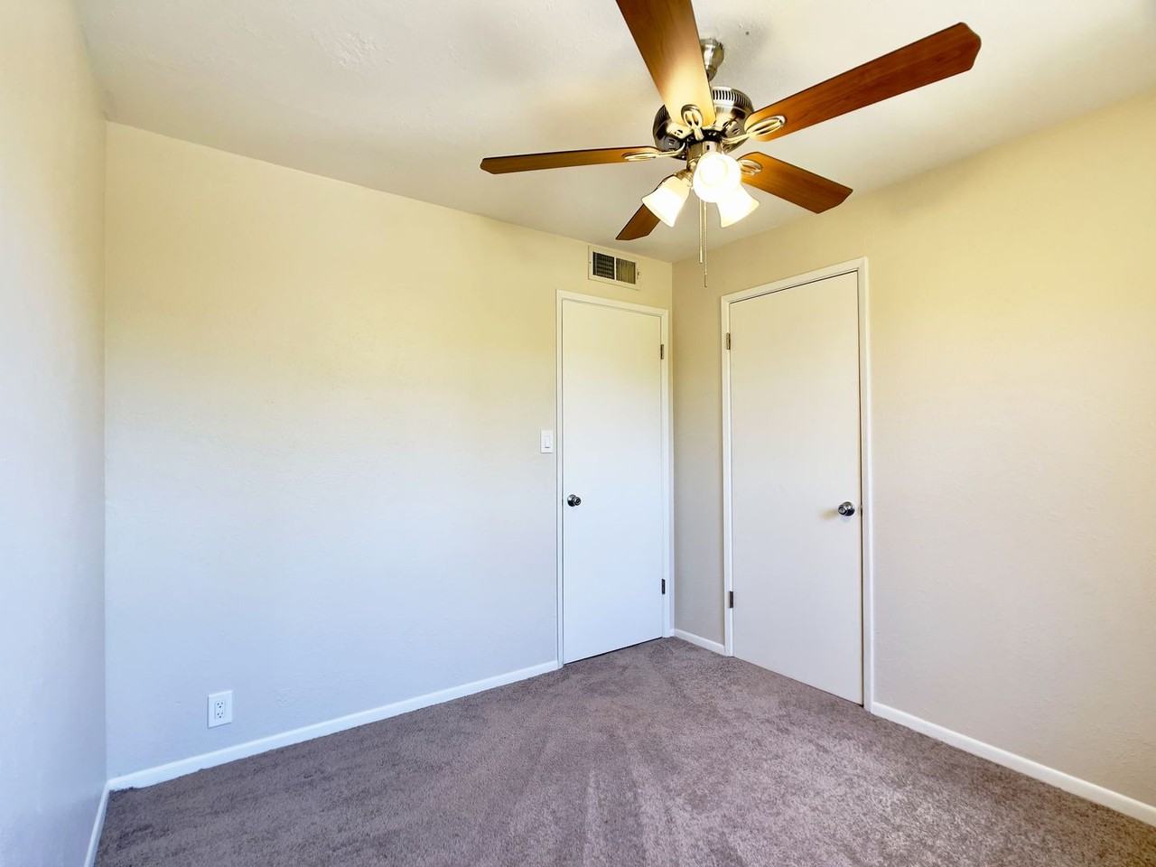 1913 E El Parque Dr - Photo 2 of 33