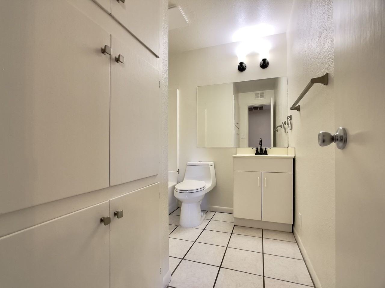 1913 E El Parque Dr - Photo 4 of 33