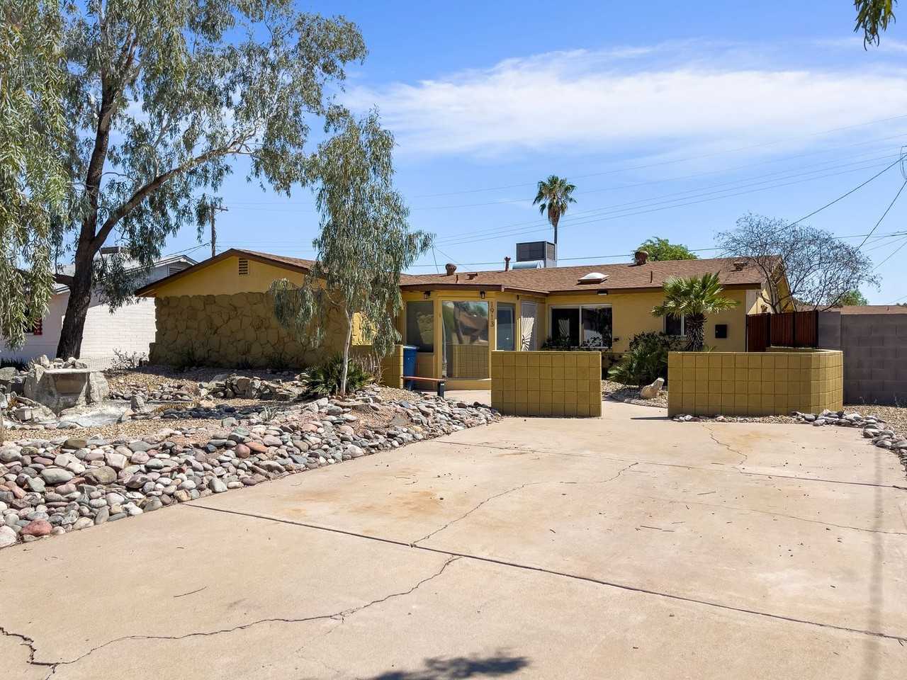 1913 E El Parque Dr - Photo 2 of 28
