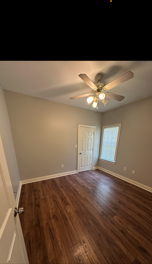 106 Northwest Cir - Photo 3 of 12