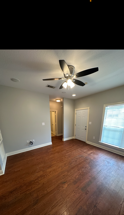 106 Northwest Cir - Photo 5 of 12