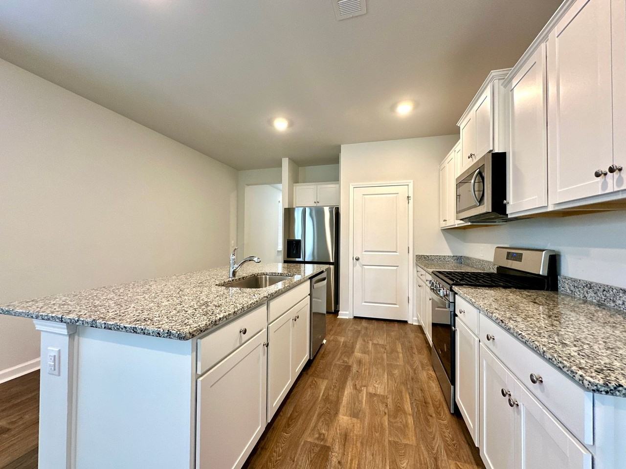 646 Ladywood Dr - Photo 5 of 30