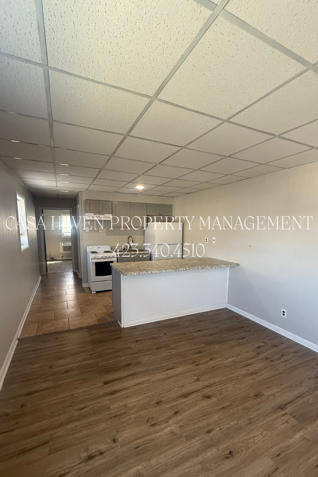 200 E Watauga Ave - Photo 3 of 12