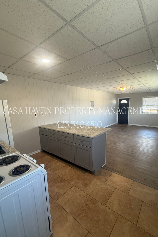 200 E Watauga Ave - Photo 7 of 12