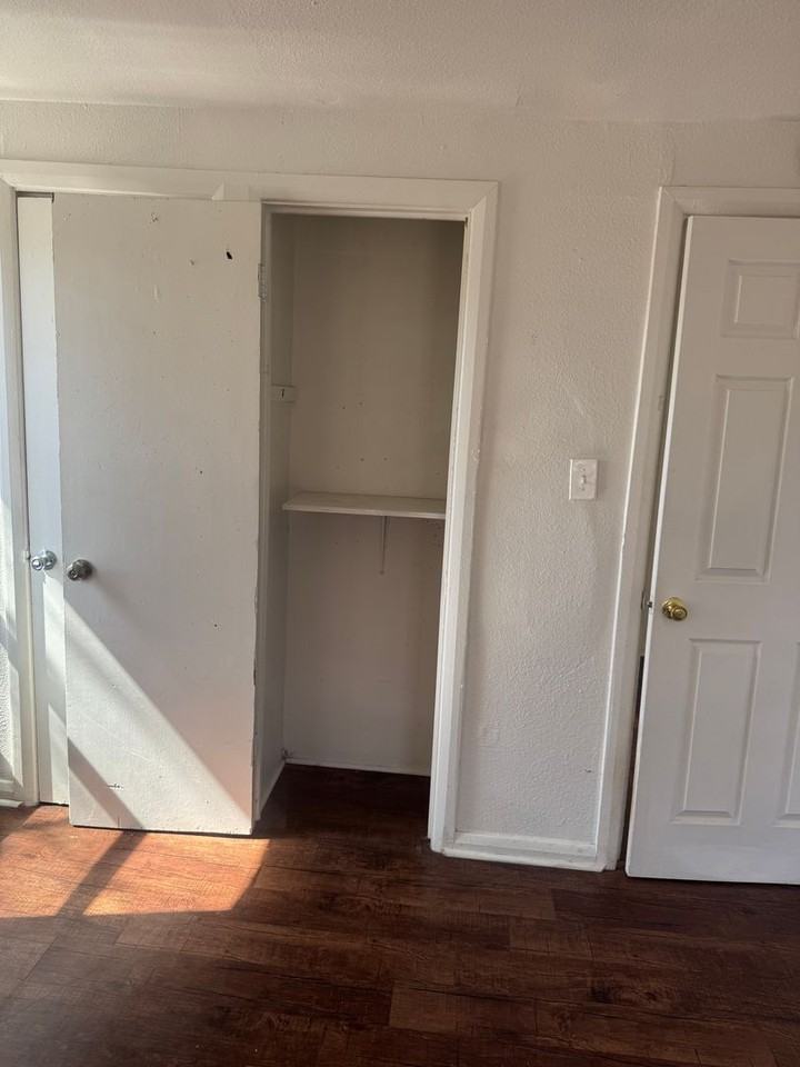 503 S Milam St - Photo 5 of 5