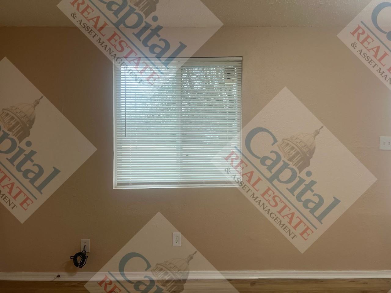 3020 N Post Rd - Photo 5 of 25