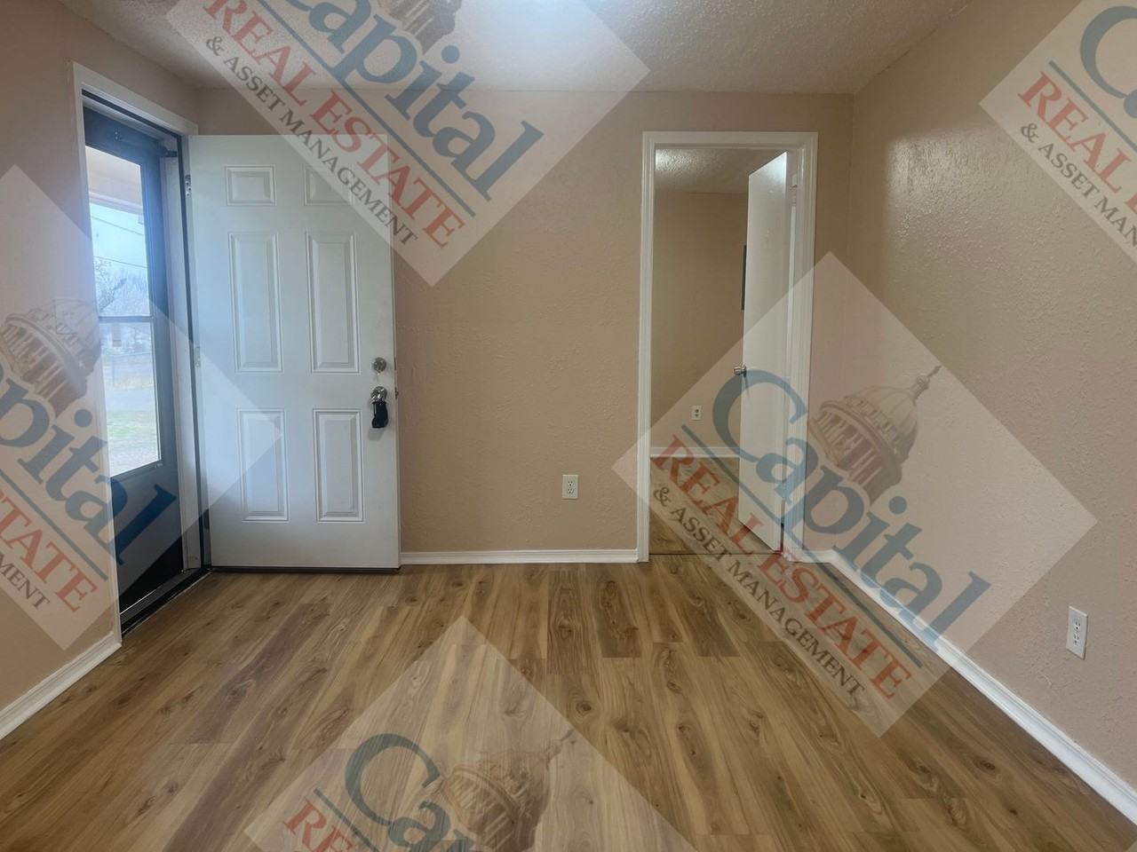 3020 N Post Rd - Photo 6 of 25