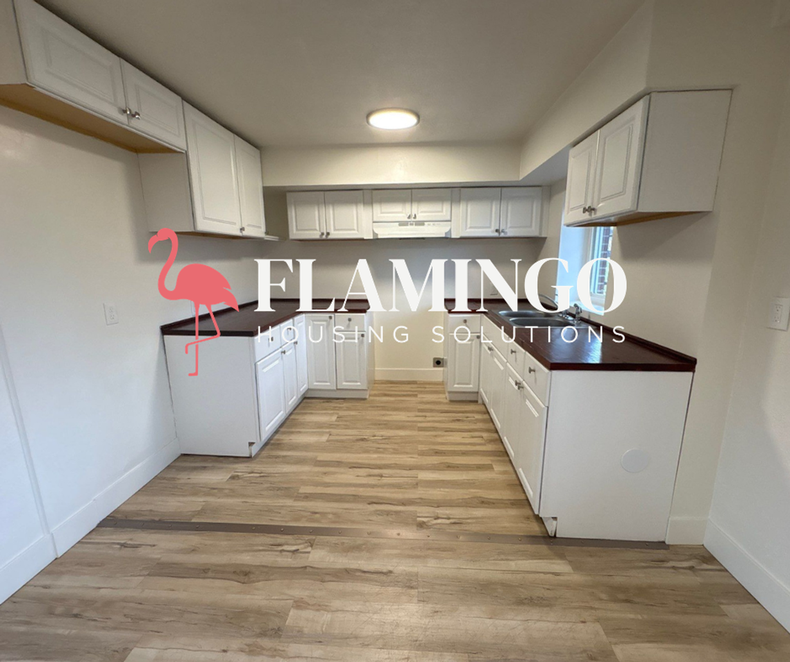 305 Mercer Ave - Photo 4 of 18