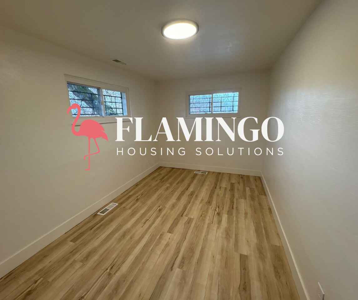 305 Mercer Ave - Photo 7 of 18