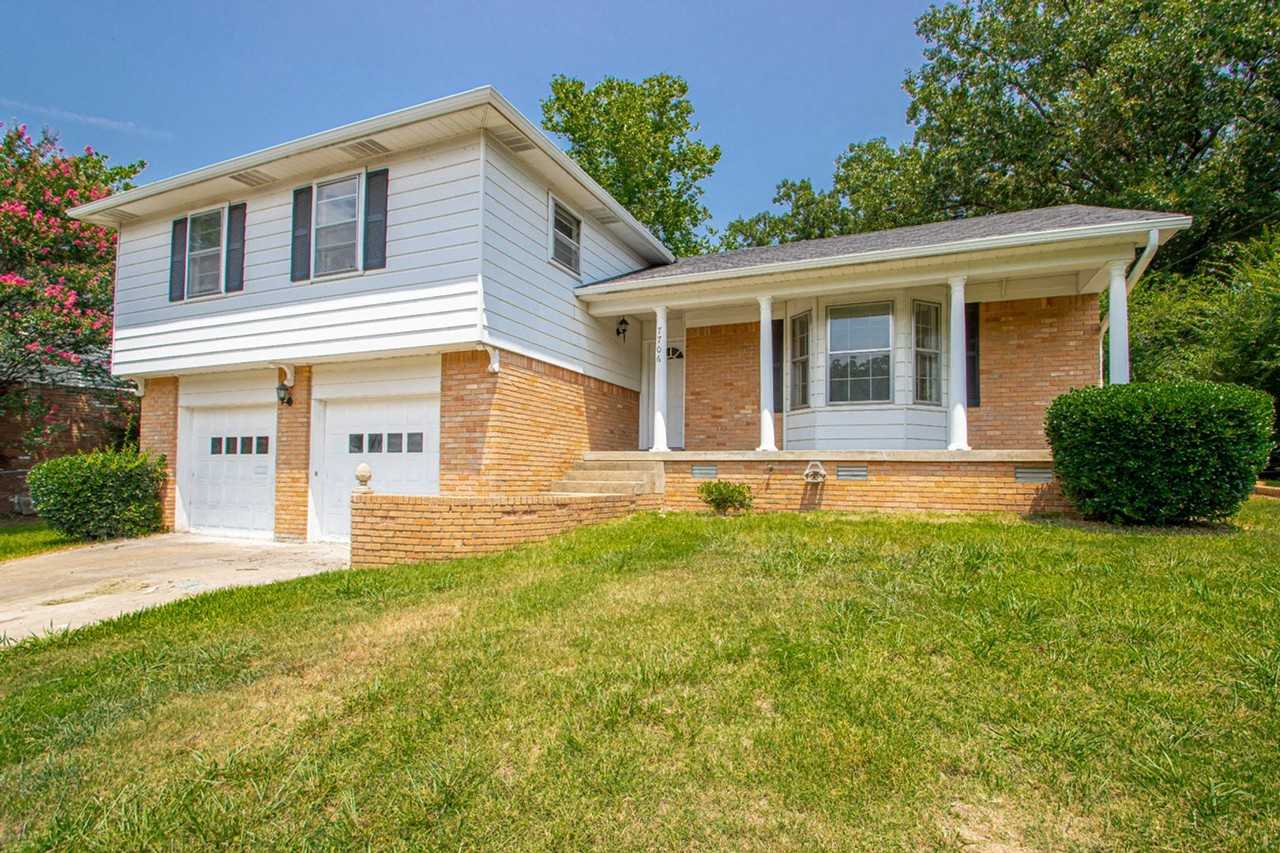 7706 Leawood Blvd - Photo 3 of 38