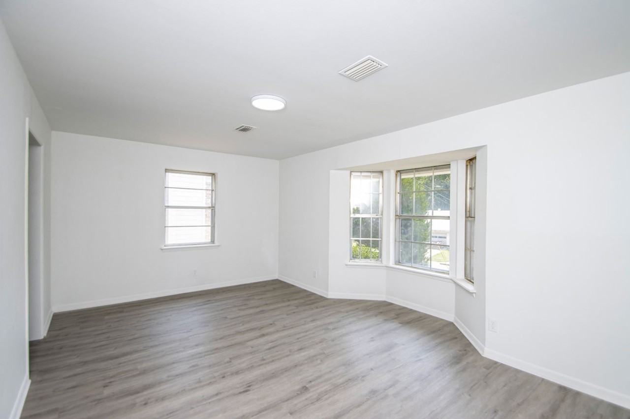 7706 Leawood Blvd - Photo 6 of 38