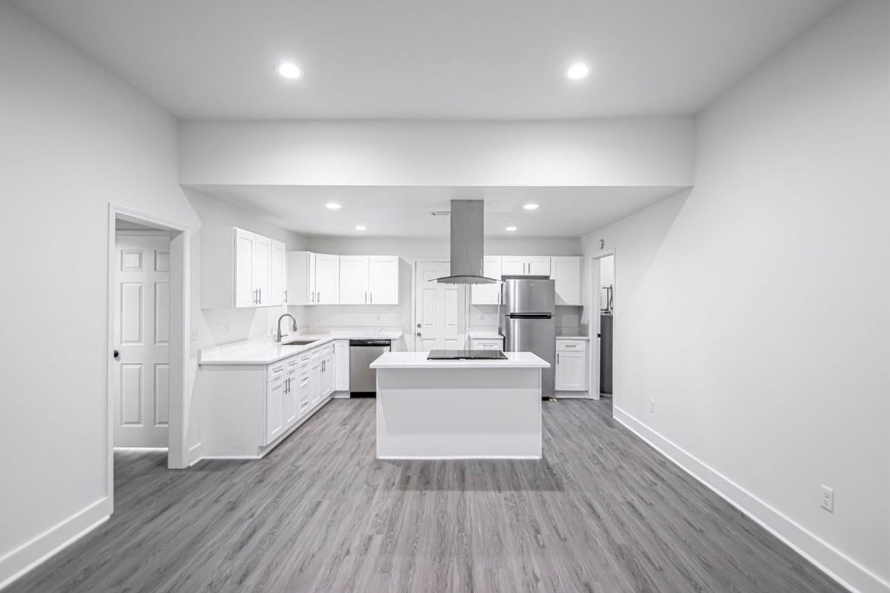 306 S Schiller St - Photo 2 of 14