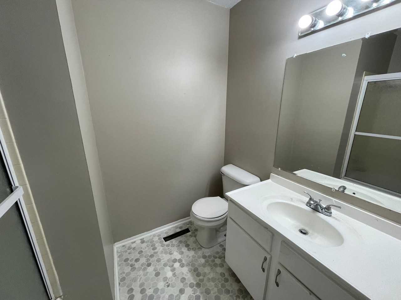 16110 Hickory St - Photo 6 of 14