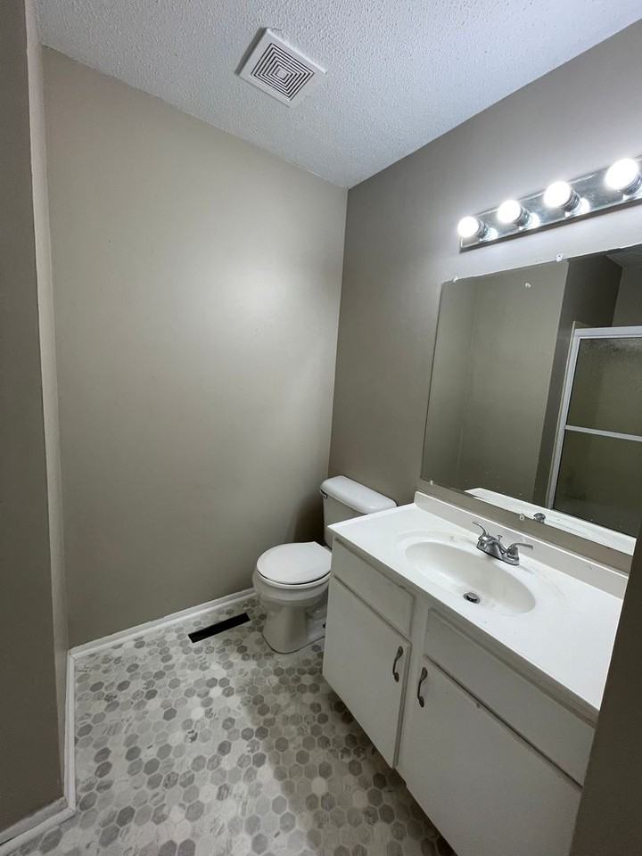 16110 Hickory St - Photo 7 of 14