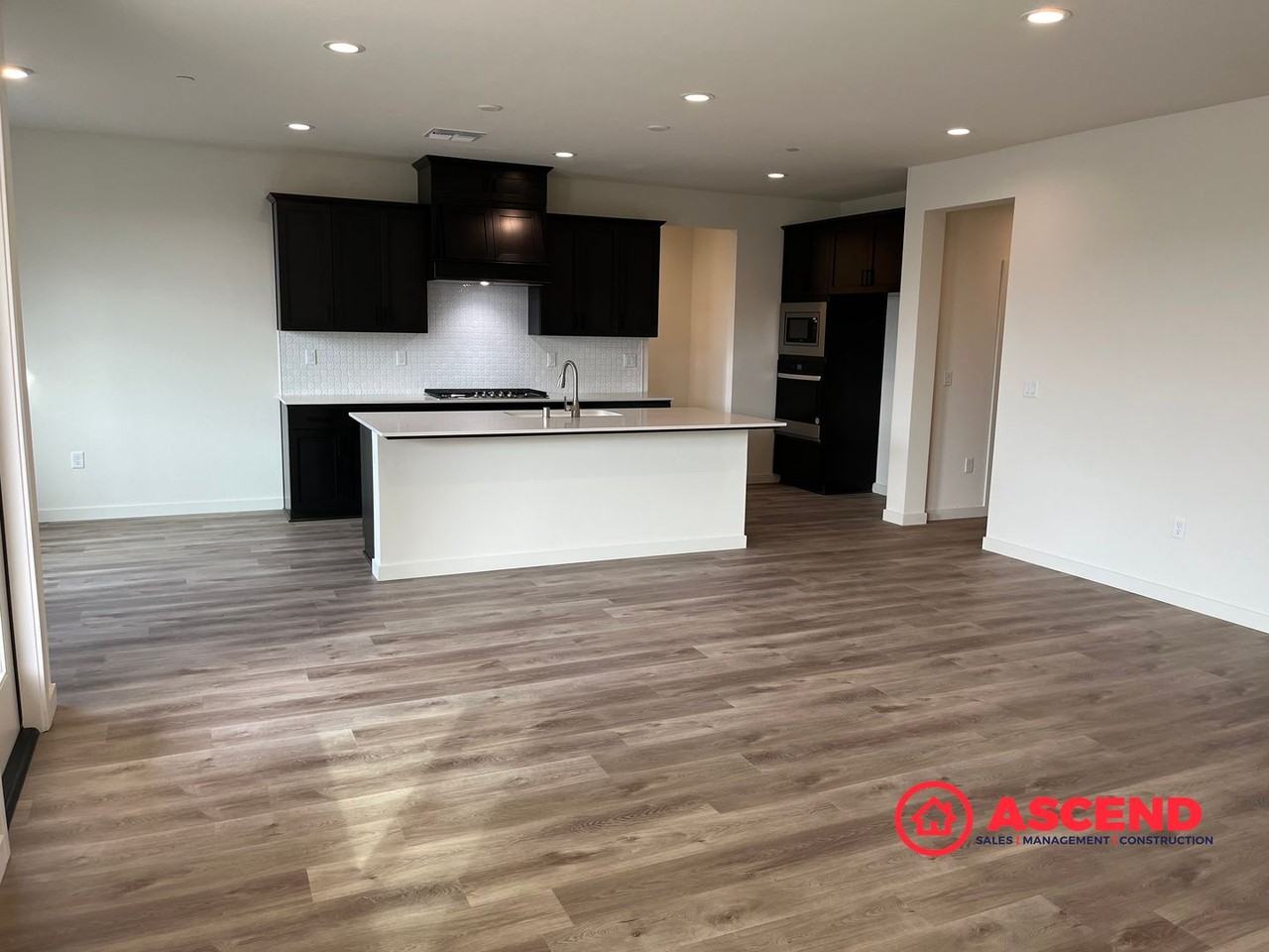 12308 Graham Ct - Photo 2 of 6