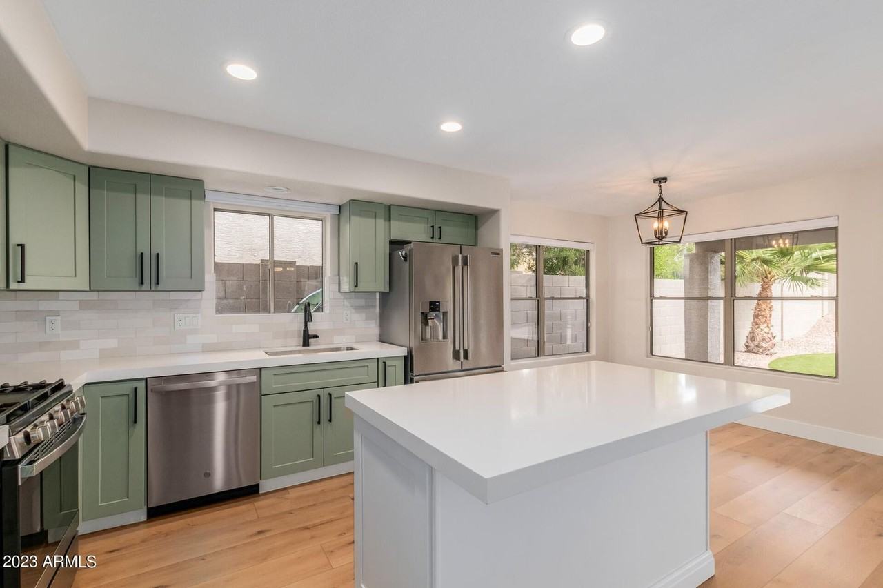 20929 N 37th Way - Photo 2 of 24
